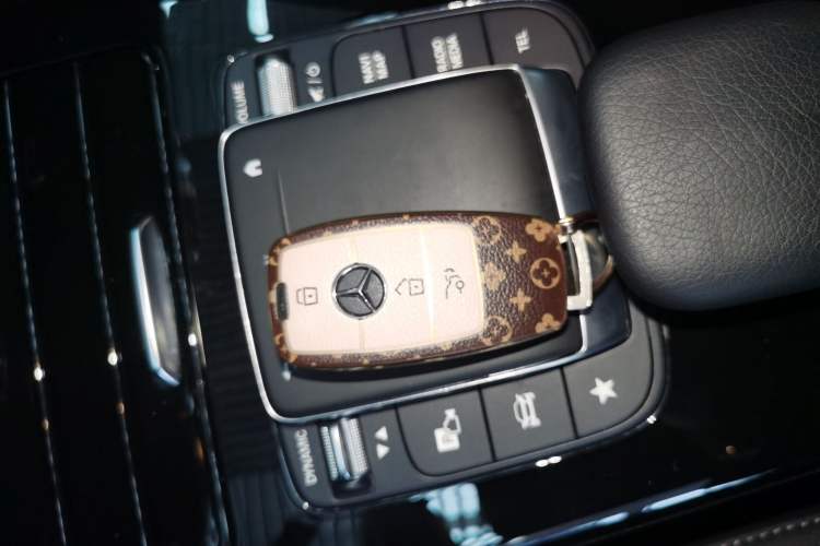 Used Mercedes-Benz A-Class 2022 Revised Version A 200 L Sport Sedan Fashionable Style
