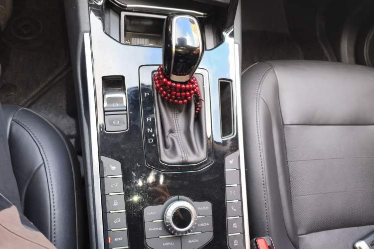 Used Wey VV7 2017 2.0T Flagship Model
