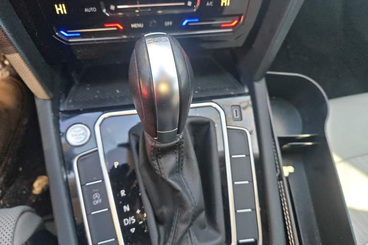 Used Volkswagen Magotan 2023 2 Million Units Commemorative Edition 330TSI DSG Luxury Version
