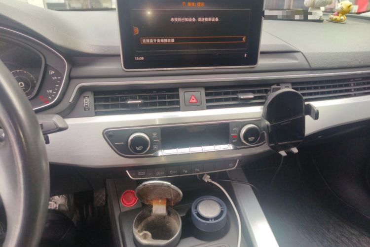 Used Audi A4L 2019 40 TFSI Fashion Edition China VI Emission Standard
