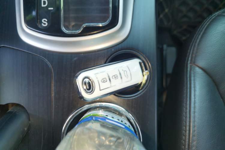 Used GAC Trumpchi GS5 2013 2.0L Automatic Two-Wheel Drive Light Interior Special Edition