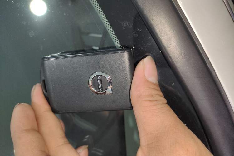 Used Volvo XC60 2019 T5 4x4 Smart Edition China V Standard Vehicle Key