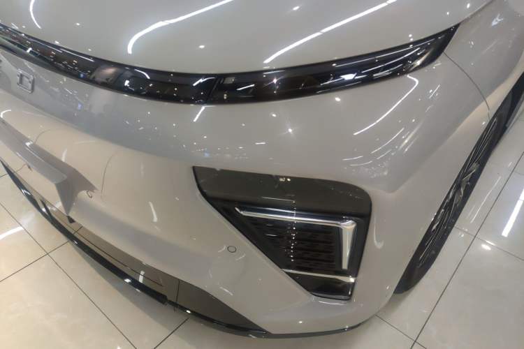 Used EXEED Star Era ET 2025 Extended-Range 240 Max All-Wheel Drive Urban Advanced Driver Assistance Left Front Headlight