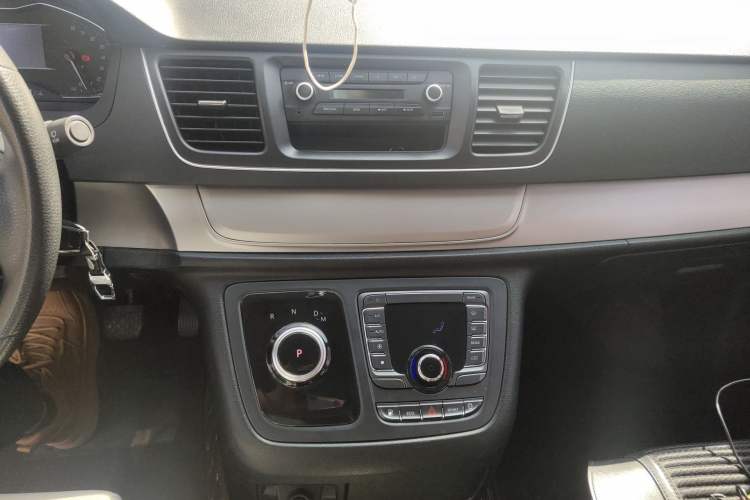 Used SAIC MAXUS G10 2022 2.0T Automatic Smart Enjoyment Version Gasoline 7 Seats