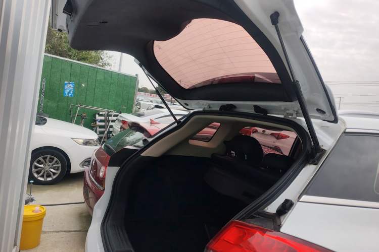 Used Geely Auto Emgrand X7 Sport 2016 1.8TD Automatic Smart Connectivity Version Trunk