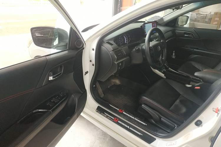 Used Honda Accord 2015 2.0L LX Comfort Edition