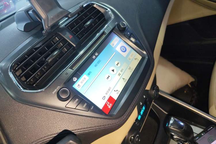 Used Ford Escort 2015 1.5L Automatic Fashion Model Audio And AC Panel