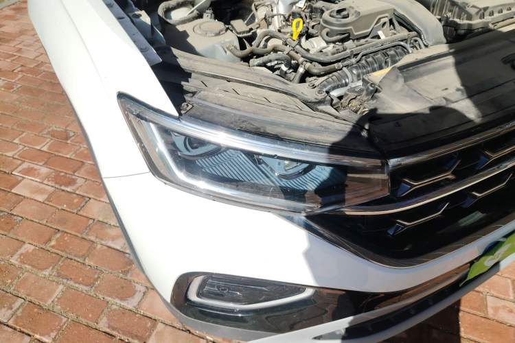 Used Volkswagen Tayron 2023 300TSI Two-Wheel-Drive Luxury Plus Advanced Edition Right Front Headlight