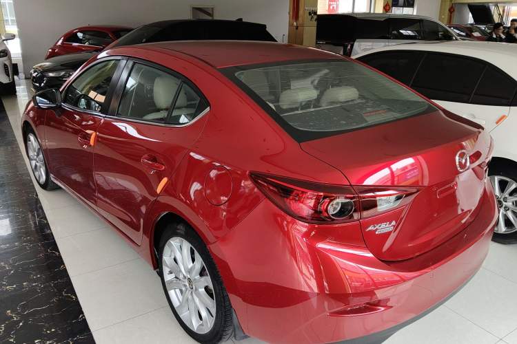 Used Mazda Mazda 3 Axela 2016 Sedan 2.0L Automatic Sport Model
