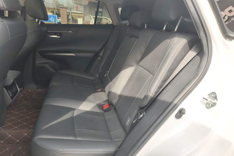 Used Toyota Harrier 2022 2.0L CVT Two-Wheel Drive Deluxe Edition
