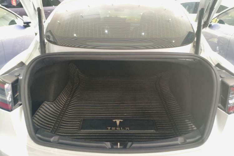 Used Tesla Model 3 2019 Standard Range Rear-Drive Upgraded Version Trunk