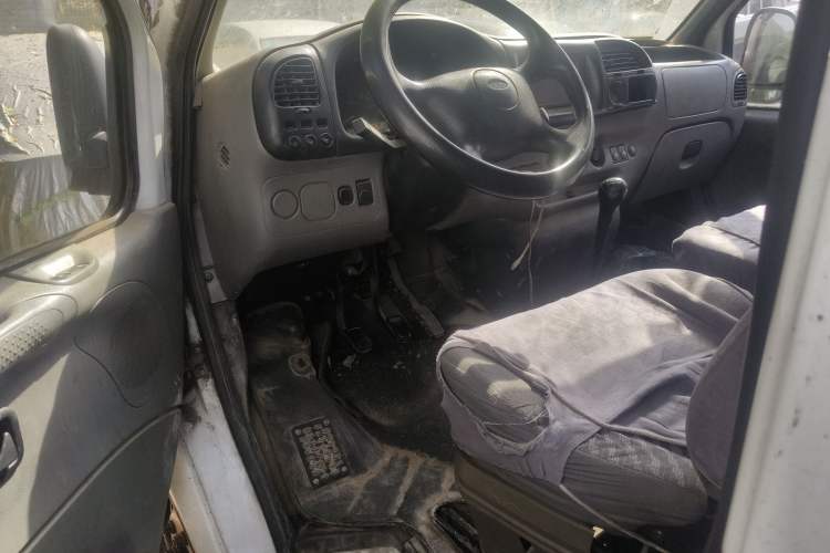 Used Ford Classic Transit 2013 2.8T Revised Diesel Standard Version with Short Wheelbase and Mid-Roof – JX493ZLQ4