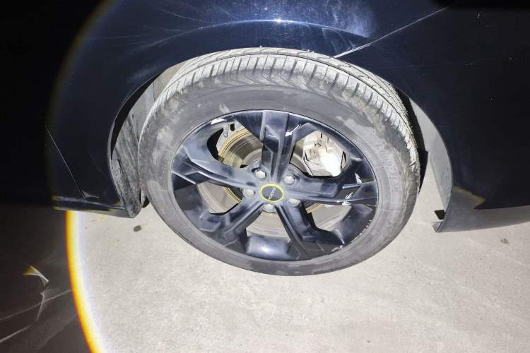 Used Roewe i6 MAX New Energy 2020 1.5T PHEV Cool & Spacious Skyroof Intelligent Drive Supreme Edition
