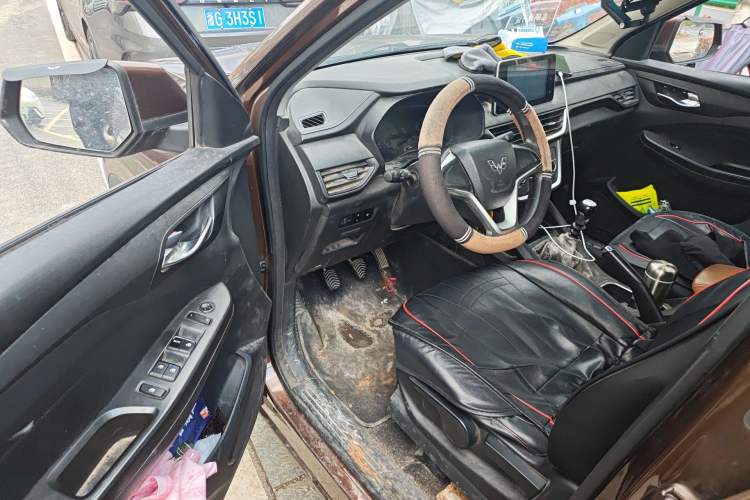 Used Wuling Hongguang S3 2018 1.5L Manual Comfort Model China V Standard