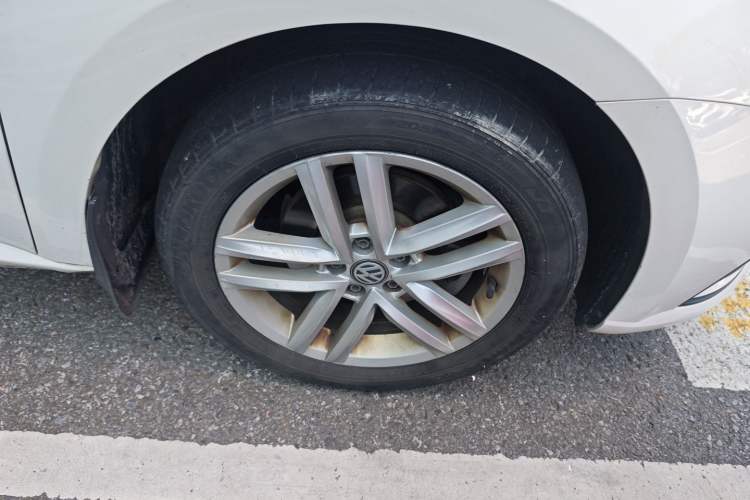 Used Volkswagen Gran Lavida 2017 180TSI DSG Comfort Edition
