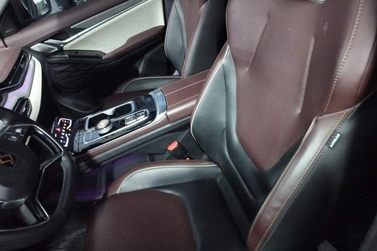 Used SOL QX 2021 300T DCT Prestige Smart Connectivity Version