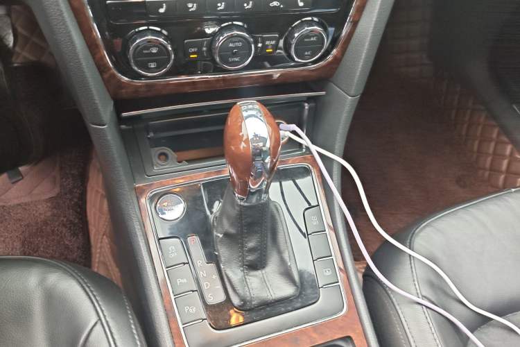 Used Volkswagen Passat 2013 2.0 TSI DSG Ultimate Edition
