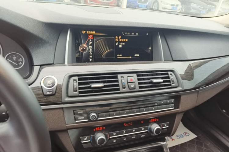 Used BMW 5 Series 2014 525Li Luxury Design Package