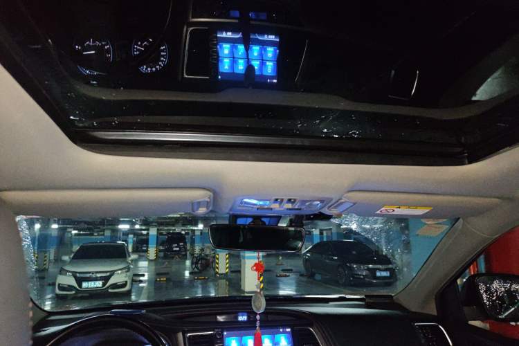 Used Toyota Highlander 2018 2.0T Four-Wheel Drive Prestige Version 7 Seats China VI Standard