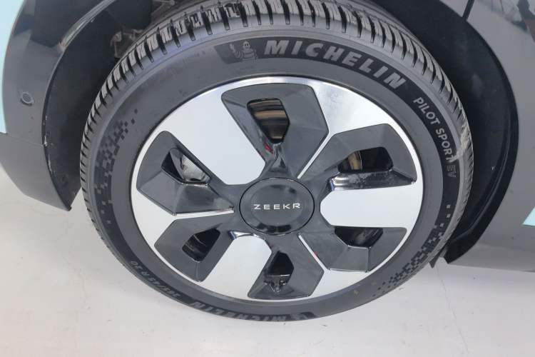 Used Zeekr MIX 2025 Intelligent Driving Version Right Rear Wheel Hub