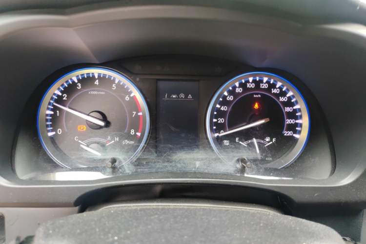 Used Toyota Highlander 2018 2.0T Four-Wheel Drive Luxury Version 7 Seats China VI Standard