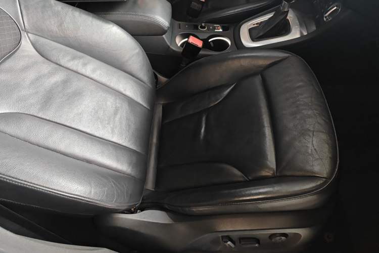 Used Audi Q3 2015 30 TFSI Comfort Model