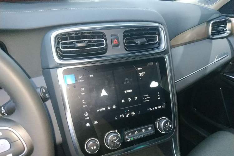 Used Lynk & Co 01 2019 2.0T Two-Wheel-Drive Pro Version China VI Standard
