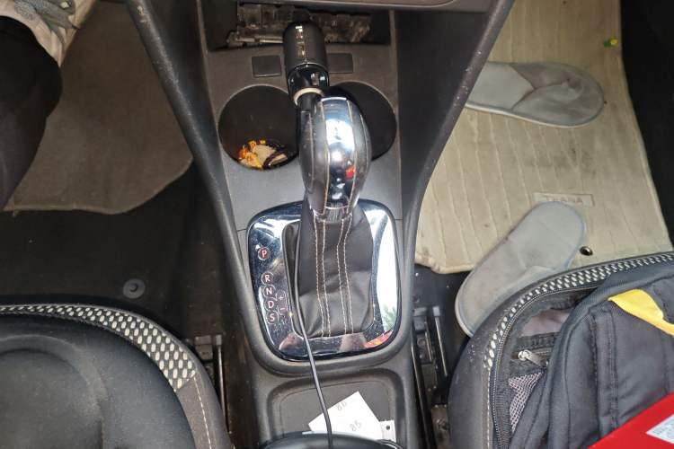 Used Volkswagen Polo 2012 1.6L Cross Polo Automatic Transmission Gear Lever