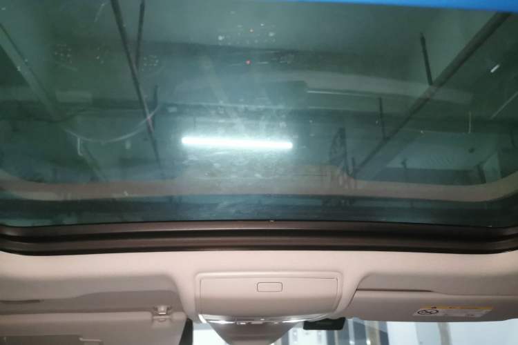 Used Volkswagen Tiguan L 2023 330TSI Automatic Two-Wheel Drive R-Line Enjoyment Edition
