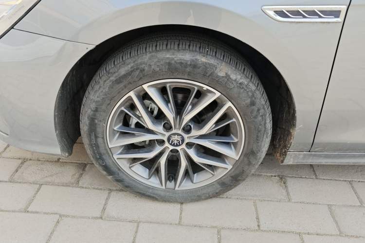 Used BYD Qin PLUS 2023 Champion Edition DM-i 120KM Leading Model
