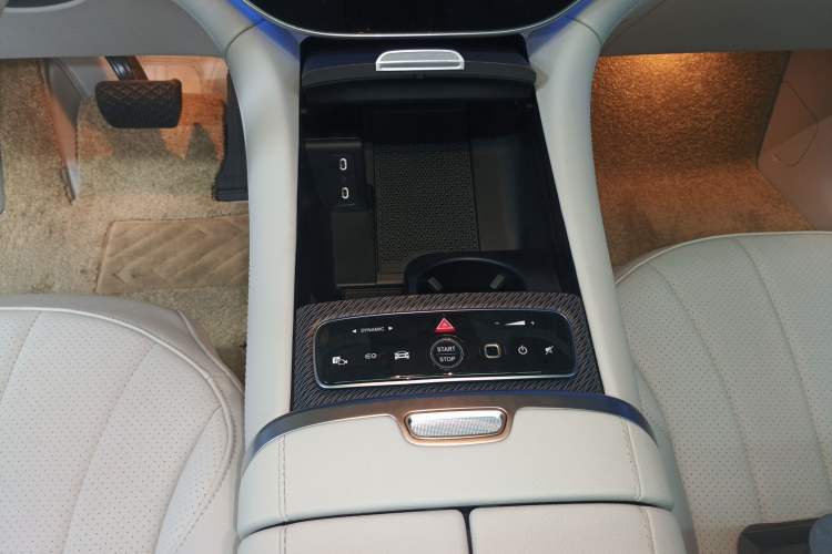 Used Mercedes-Benz EQE SUV 2024 500 4MATIC Flagship Edition Gear Lever