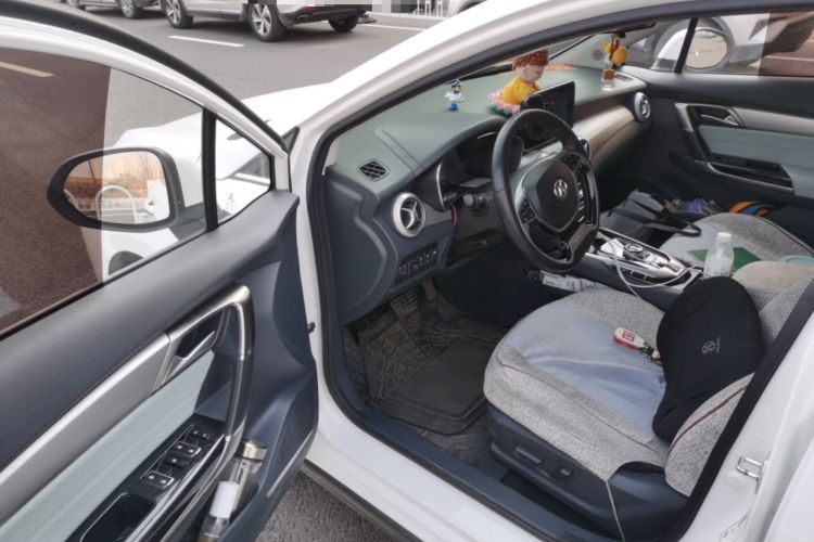 Used BAIC Beijing EU5 2018 R550 Smart Trend Edition
