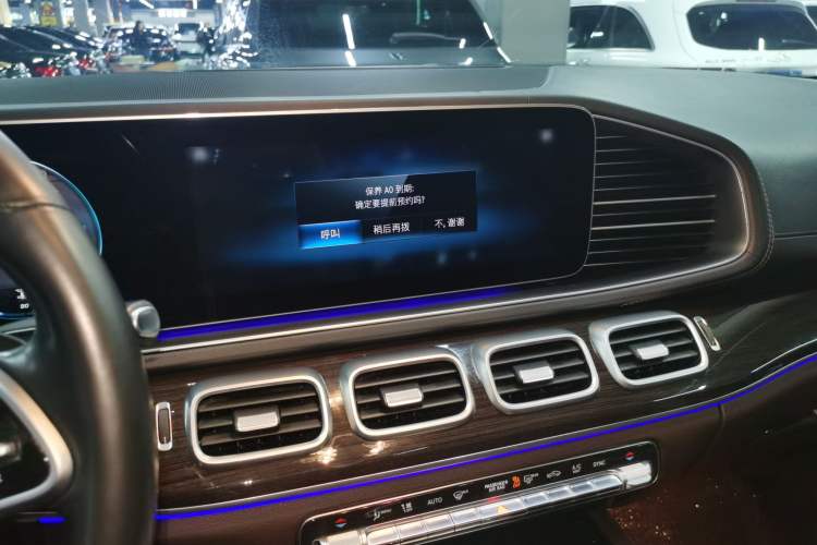 Used Mercedes-Benz GLE 2022 Facelifted GLE 350 4MATIC Fashion Edition Audio And AC Panel