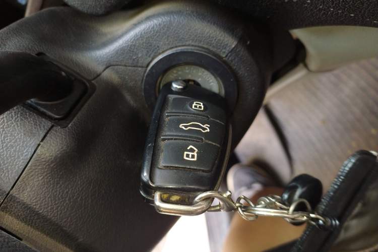 Used JAC Heyue 2014 1.5L Manual Luxury Version China IV Standard
