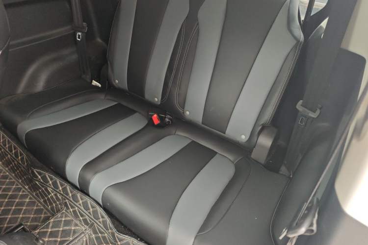 Used Roewe Clever 2022 311km QiQi BoBo Edition Left Rear Seat