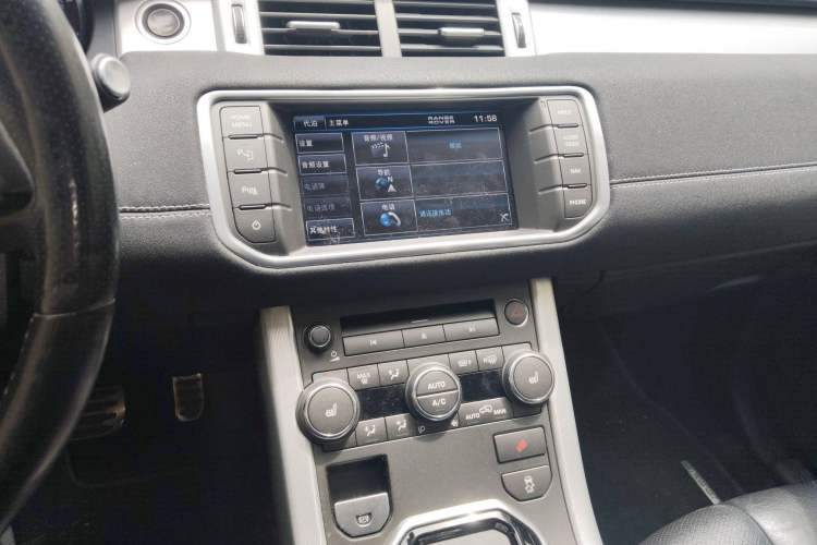 Used Land Rover Range Evoque 2014 2.0T 5-Door Christmas Limited Edition
