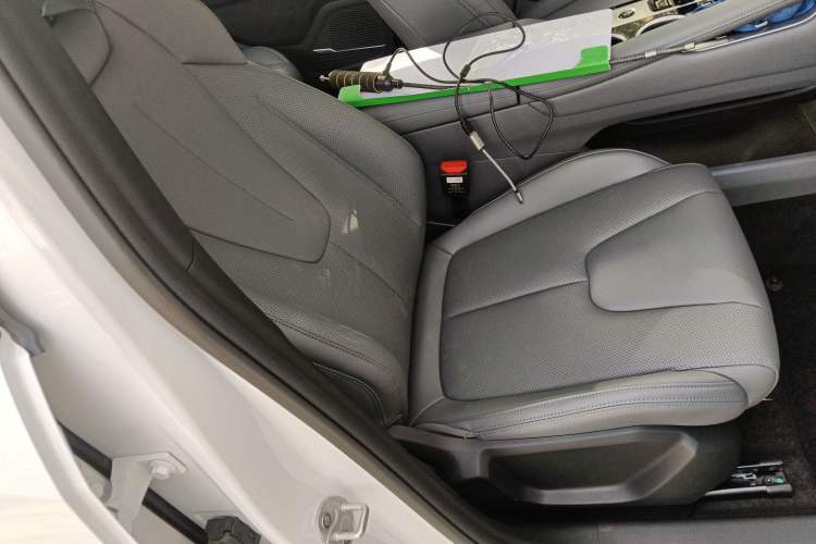 Used Geely Auto Emgrand X7 Sport 2026 Model 1.5TD Joyful Right Front Seat