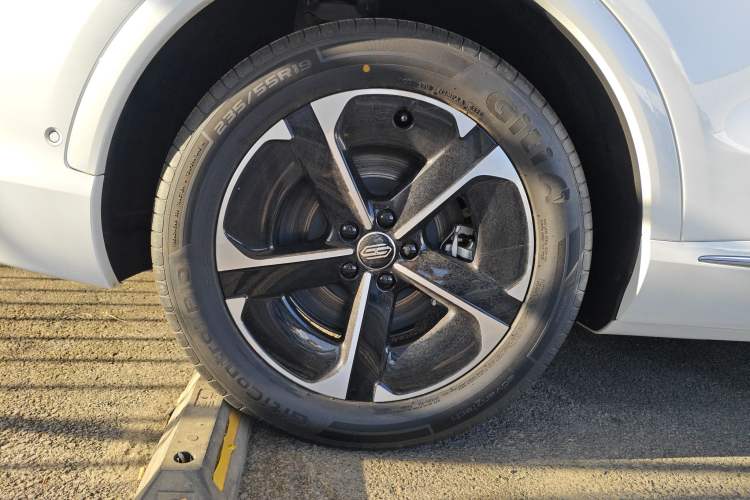 Used Hima H5 2025 Model Range-Extending Pro Right Rear Wheel Hub