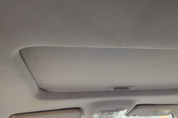 Used GAC Trumpchi GS4 2017 235T Manual Two-Wheel Drive Luxury Edition Headliner