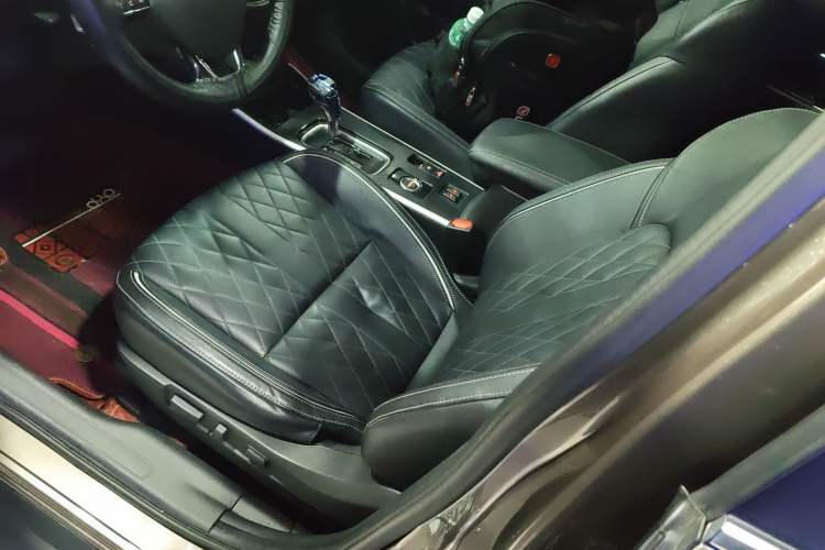 Used Mitsubishi Outlander 2020 2.4L 4x4 Zhi Xiang Edition 5 Seats
