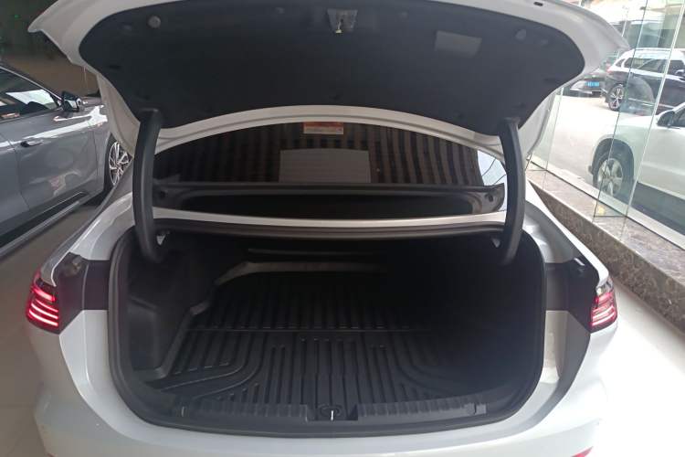 Used Geely Galaxy A7 2025 Model EM-i 150km Starship Edition Trunk