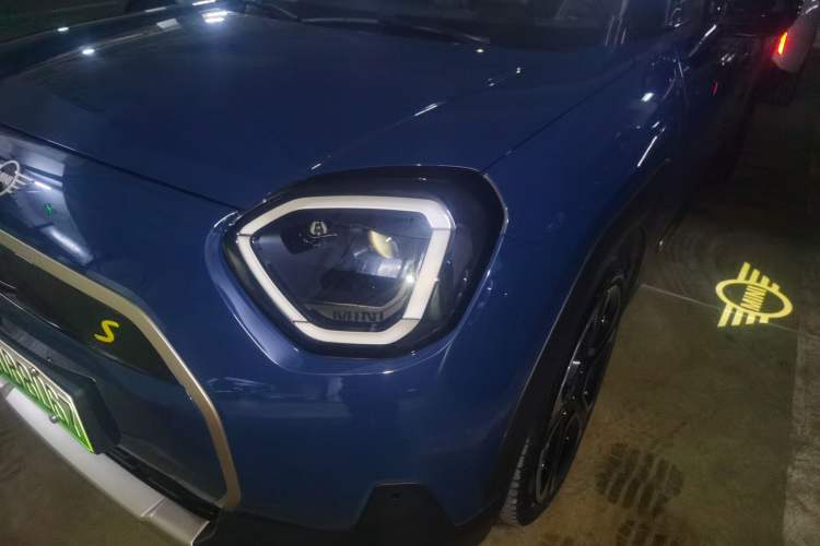 Used MINI Electric ACEMAN 2024 SE Artist
