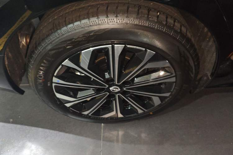 Used Nissan Teana 2026 Model Harmony Cockpit 2.0L Ultra-Comfort Edition