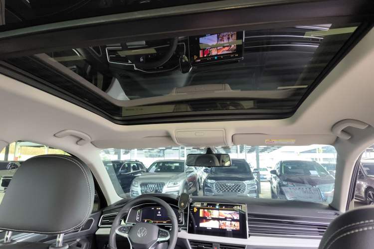 Used Volkswagen Tiguan L 2024 300TSI Automatic Two-Wheel Drive Smart Edition
