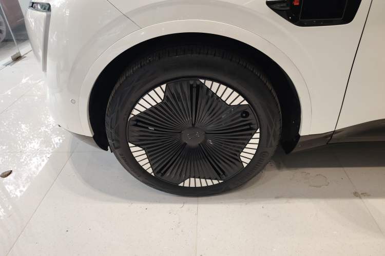 Used Avatr 11 2023 Long-Range Single-Motor Version 5 Seats