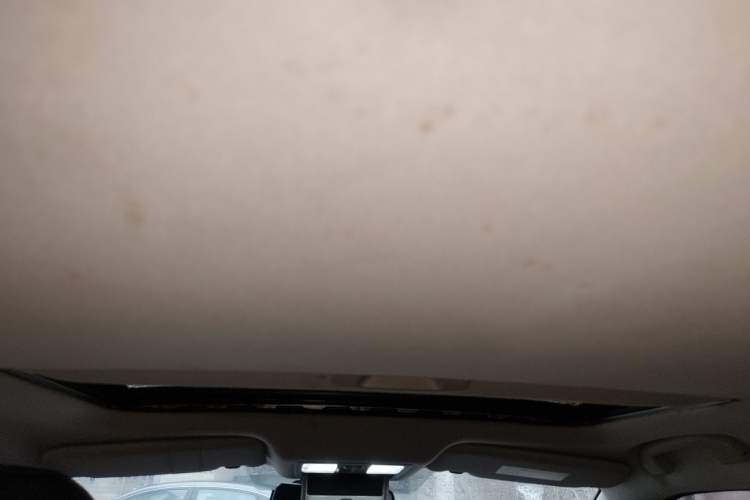 Used Nissan Lannia 2016 1.6L Manual Cool Edition
