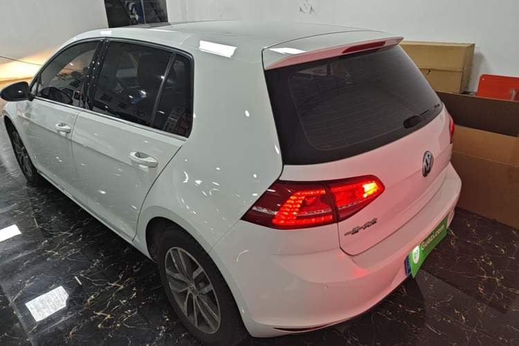 Used Volkswagen Golf 2016 230TSI Automatic Luxury Version