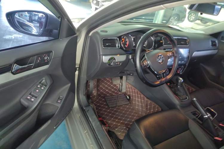 Used Volkswagen Sagitar 2018 280TSI DSG Comfort Model
