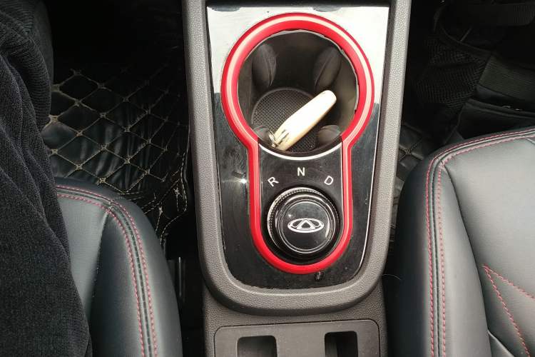 Used Chery Little Ant 2022 Sweet Pink Edition Full Sugar Version Lithium Iron Phosphate 29.2 kWh 30 kW 301 km