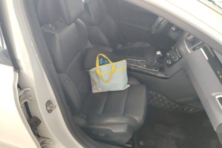 Used Peugeot 508 2015 1.6THP Automatic Prestige Edition Right Front Seat